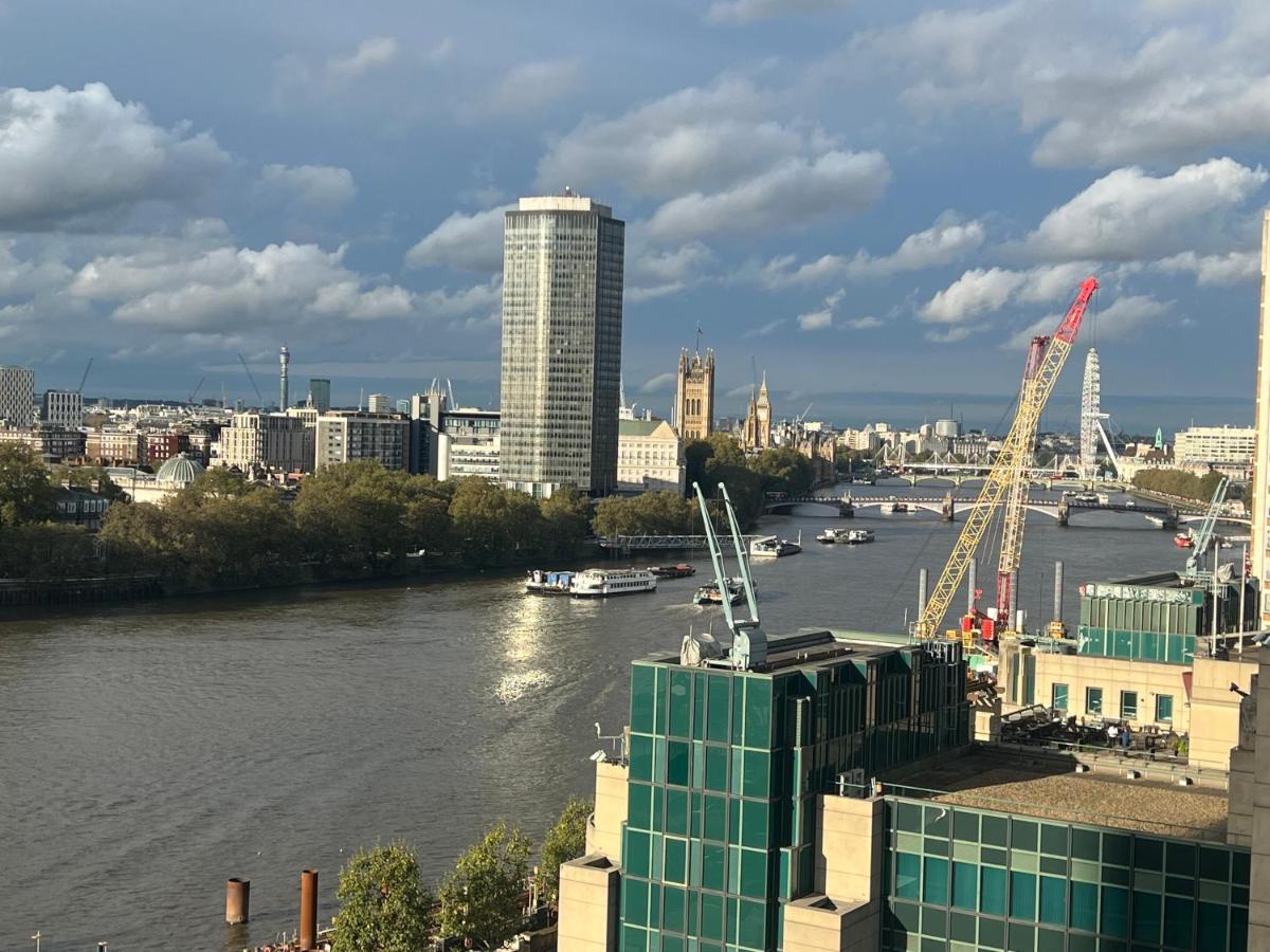 St George Thames Apartment Лондон Екстер'єр фото