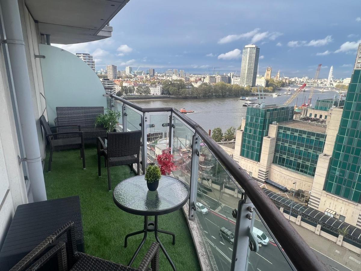 St George Thames Apartment Лондон Екстер'єр фото
